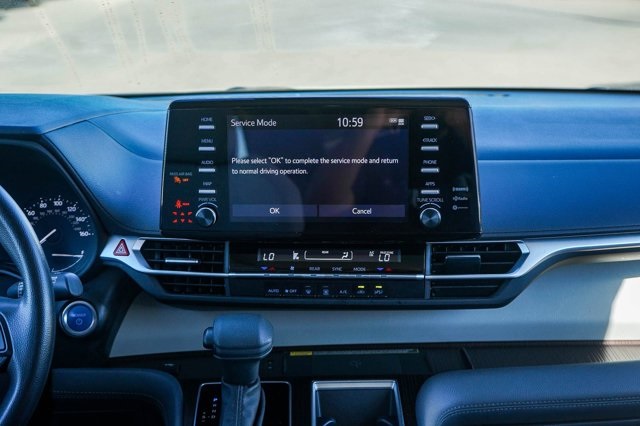 used 2024 Toyota Sienna car, priced at $39,795