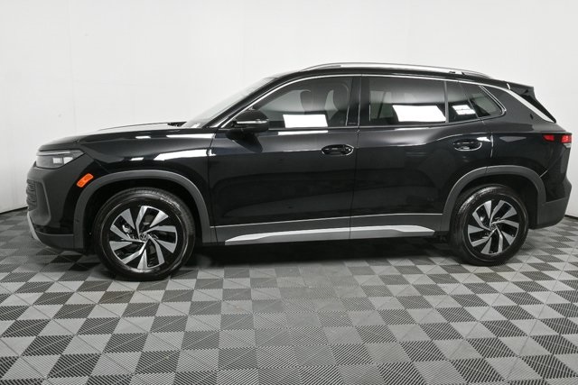 new 2025 Volkswagen Tiguan car, priced at $32,674