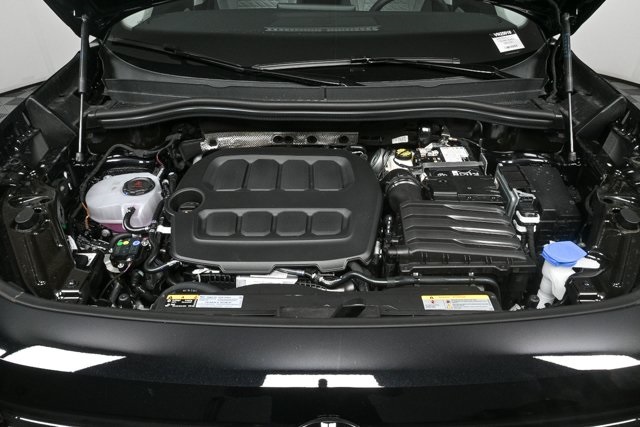 new 2025 Volkswagen Tiguan car, priced at $32,674