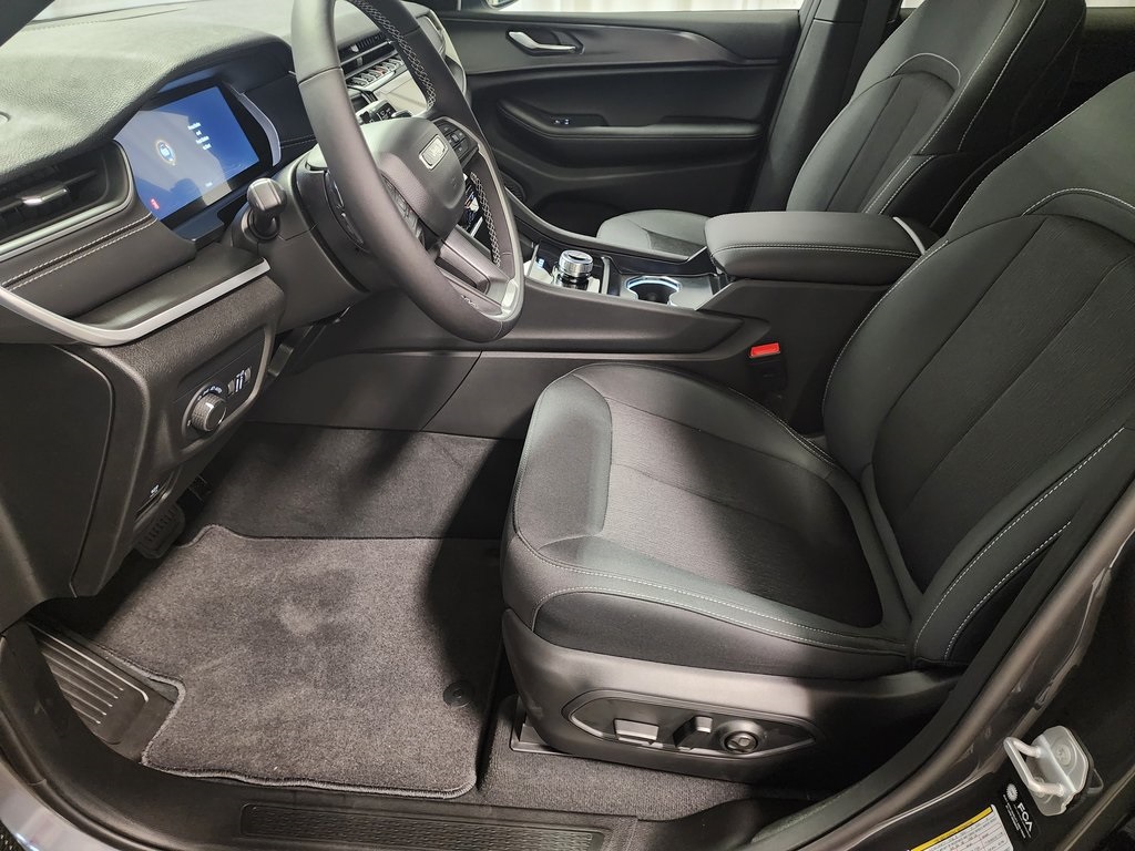 new 2025 Jeep Grand Cherokee L car, priced at $42,929