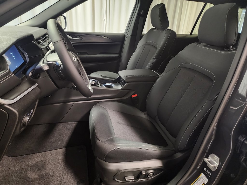 new 2025 Jeep Grand Cherokee L car, priced at $42,929