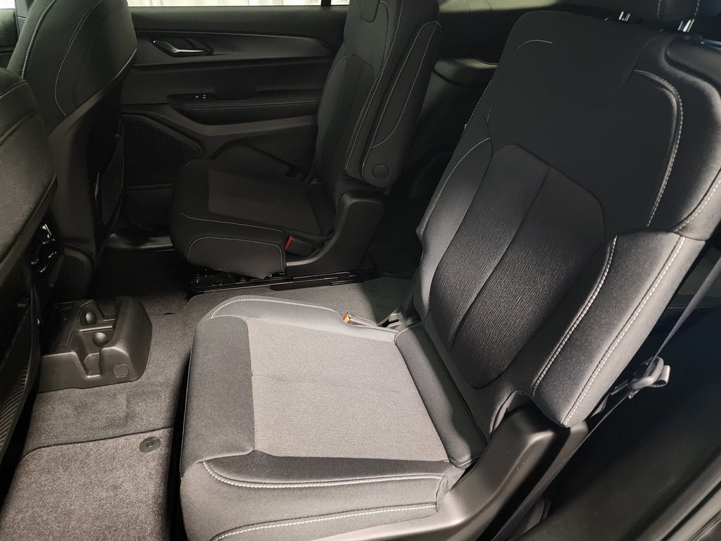 new 2025 Jeep Grand Cherokee L car, priced at $42,929