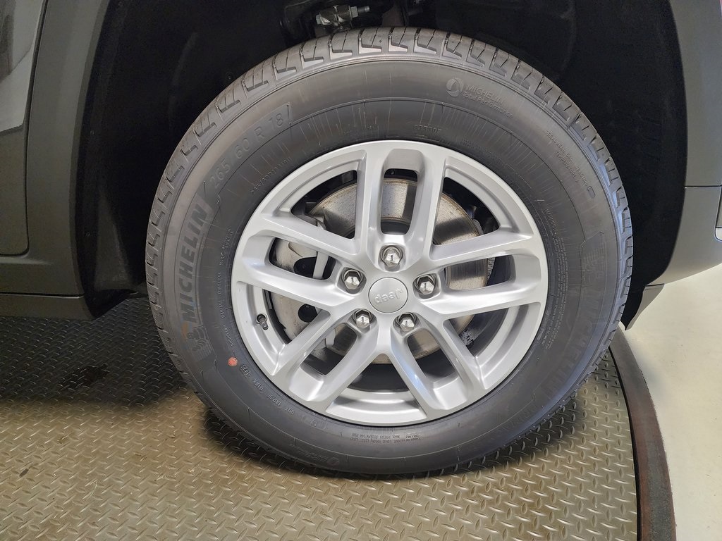 new 2025 Jeep Grand Cherokee L car, priced at $42,929
