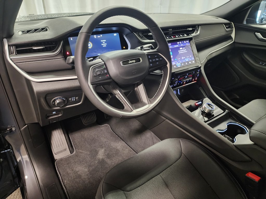 new 2025 Jeep Grand Cherokee L car, priced at $42,929