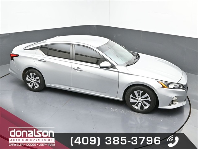 used 2020 Nissan Altima car, priced at $10,999