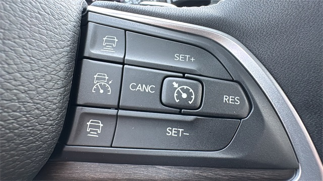 new 2025 Jeep Grand Cherokee car, priced at $45,025