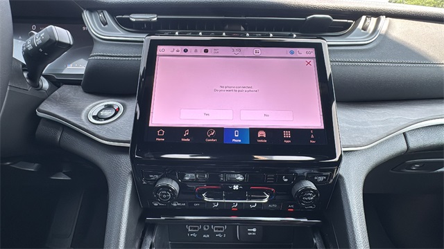 new 2025 Jeep Grand Cherokee car, priced at $45,025