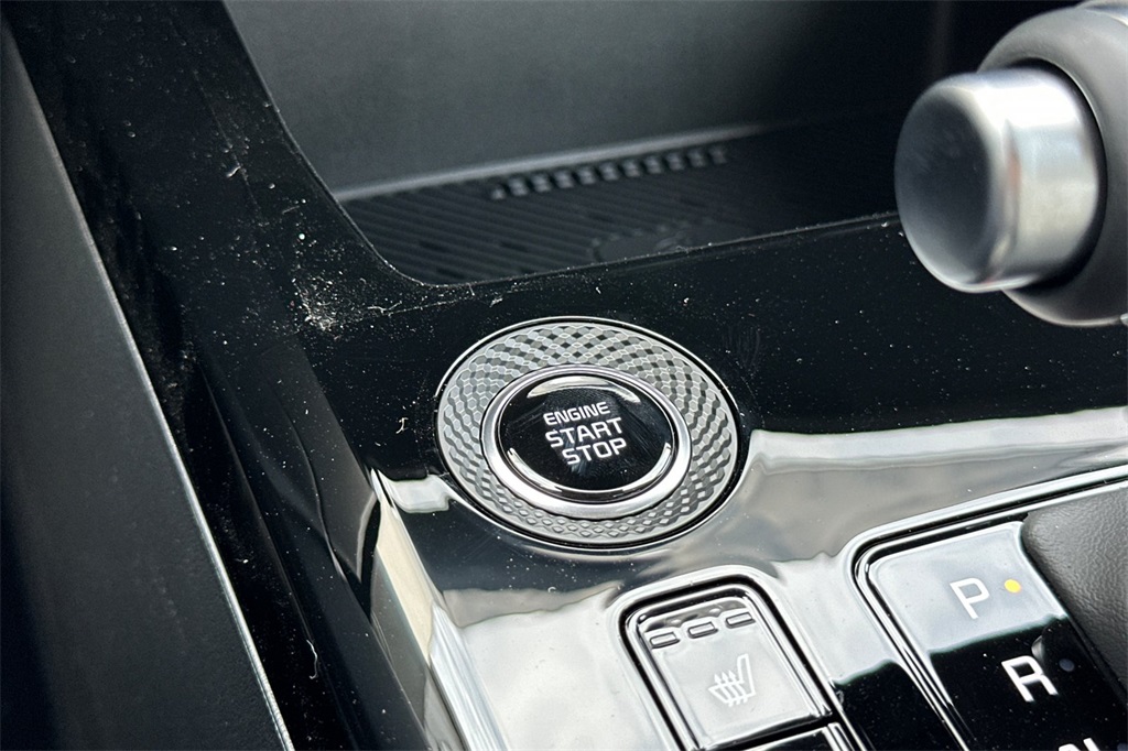 new 2025 Kia Niro car, priced at $31,435