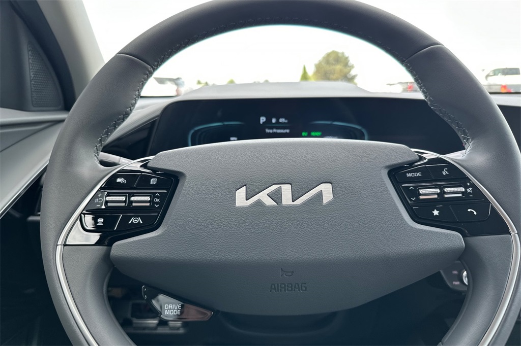 new 2025 Kia Niro car, priced at $31,435