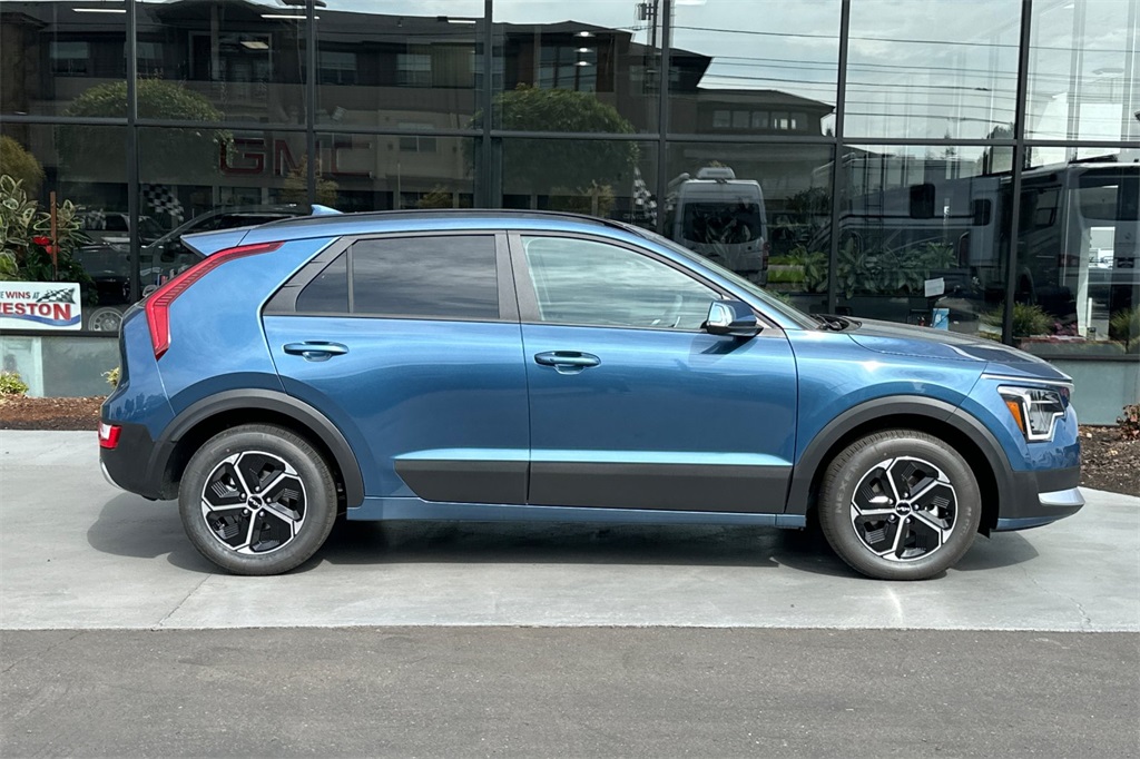 new 2025 Kia Niro car, priced at $31,435