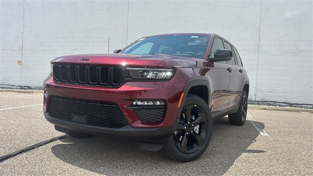 new 2025 Jeep Grand Cherokee car, priced at $48,340