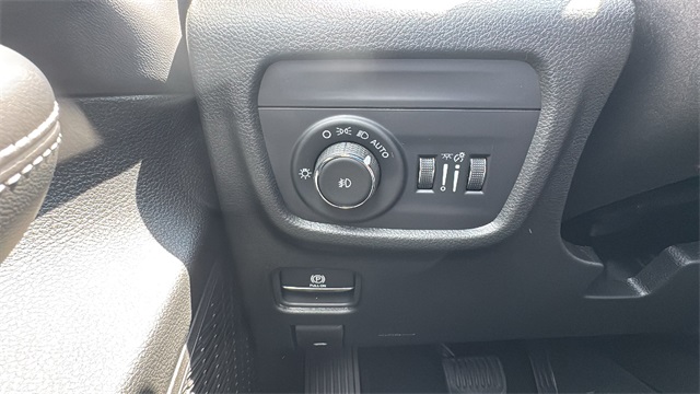 new 2025 Jeep Grand Cherokee car, priced at $48,340