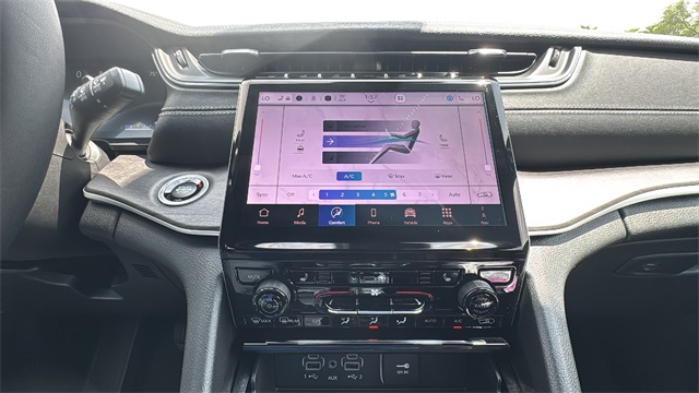 new 2025 Jeep Grand Cherokee car, priced at $48,340