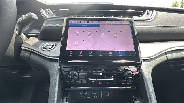 new 2025 Jeep Grand Cherokee car, priced at $48,340