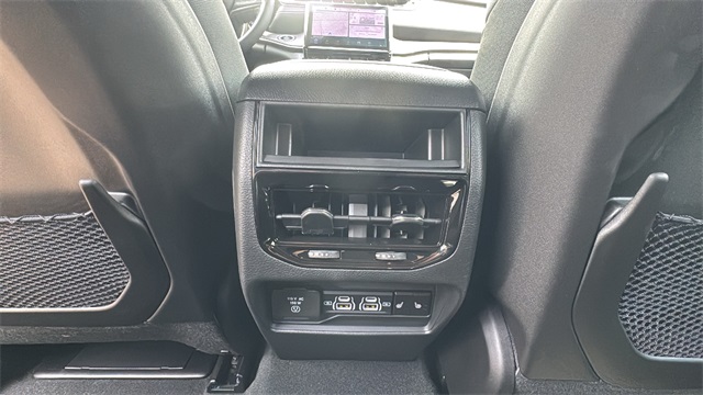 new 2025 Jeep Grand Cherokee car, priced at $48,340