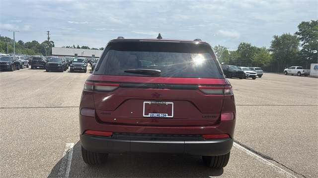 new 2025 Jeep Grand Cherokee car, priced at $48,340