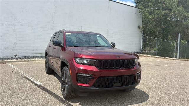 new 2025 Jeep Grand Cherokee car, priced at $48,340