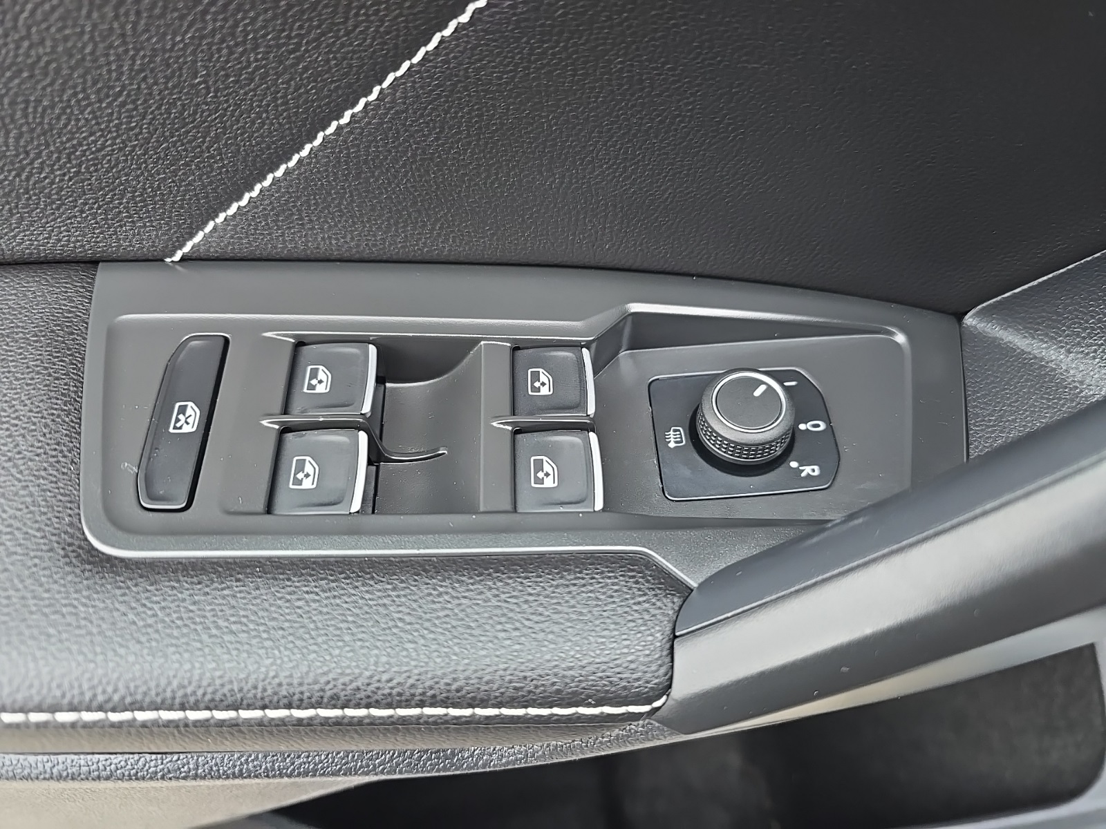 used 2023 Volkswagen Tiguan car, priced at $22,300