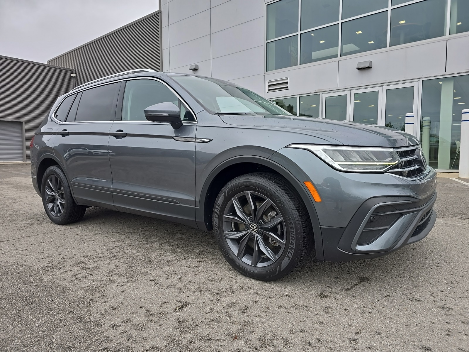 used 2023 Volkswagen Tiguan car, priced at $22,300
