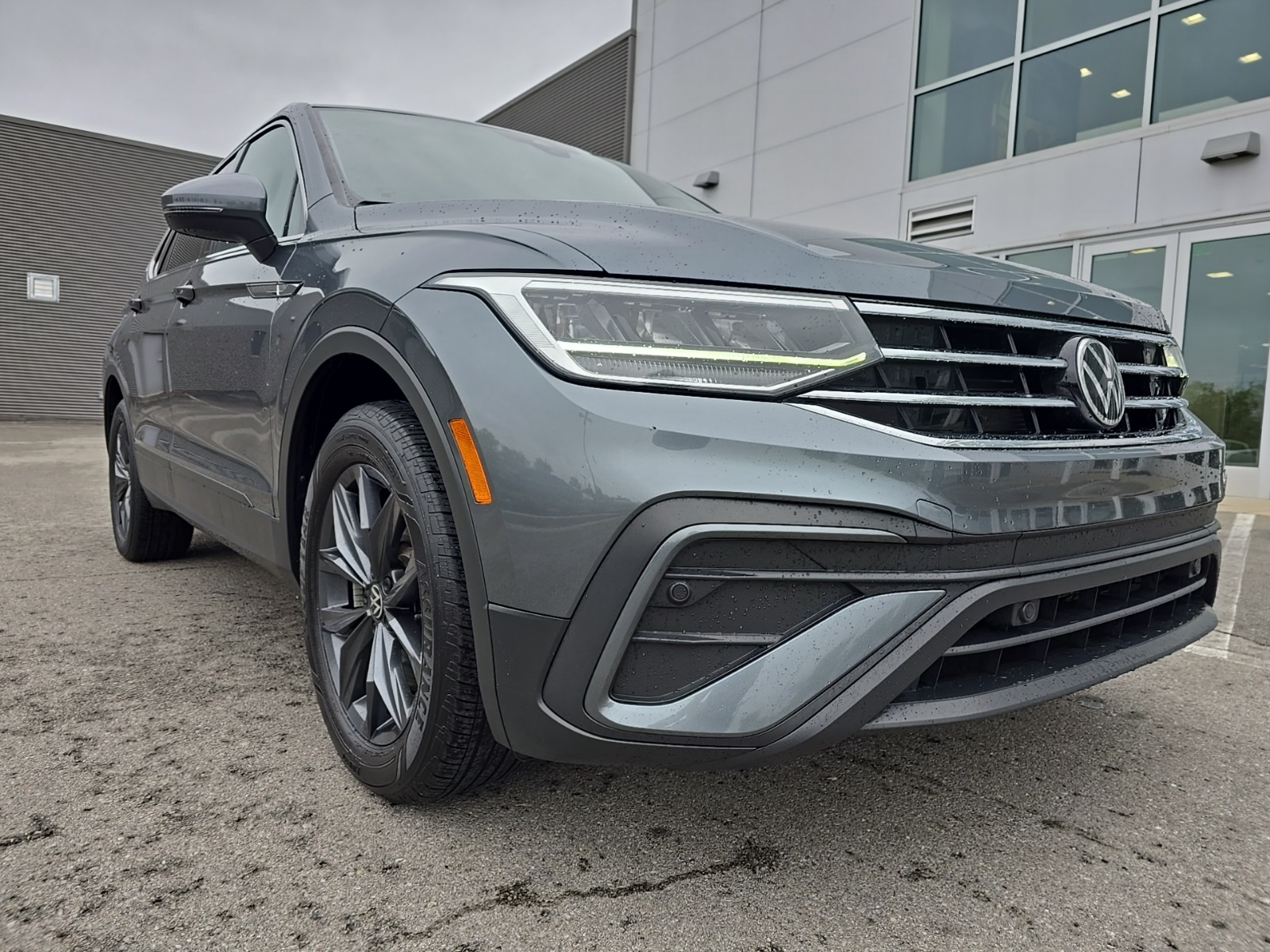 used 2023 Volkswagen Tiguan car, priced at $22,300