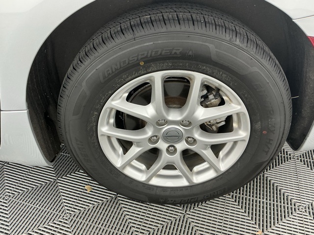 used 2024 Chrysler Pacifica car, priced at $29,474