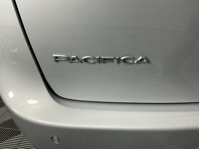 used 2024 Chrysler Pacifica car, priced at $29,474