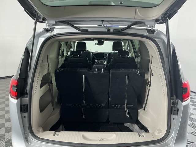 used 2024 Chrysler Pacifica car, priced at $29,474