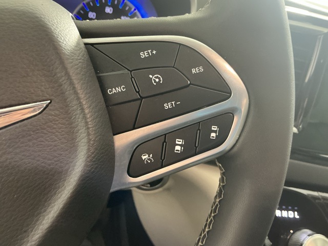 used 2024 Chrysler Pacifica car, priced at $29,474