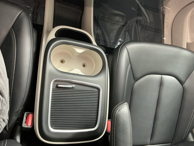 used 2024 Chrysler Pacifica car, priced at $29,474