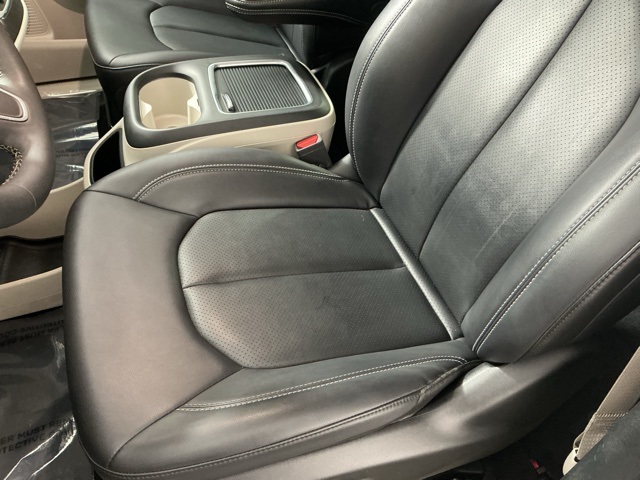 used 2024 Chrysler Pacifica car, priced at $29,474