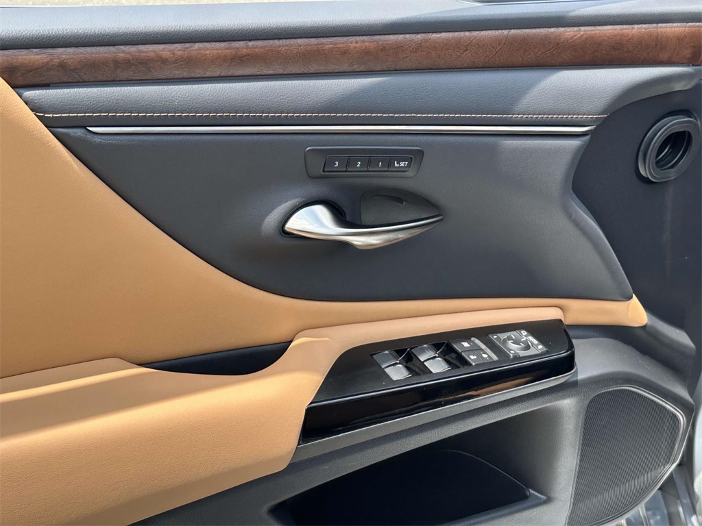 used 2023 Lexus ES car, priced at $41,975