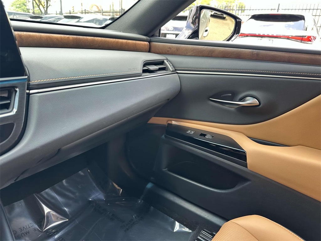 used 2023 Lexus ES car, priced at $41,975