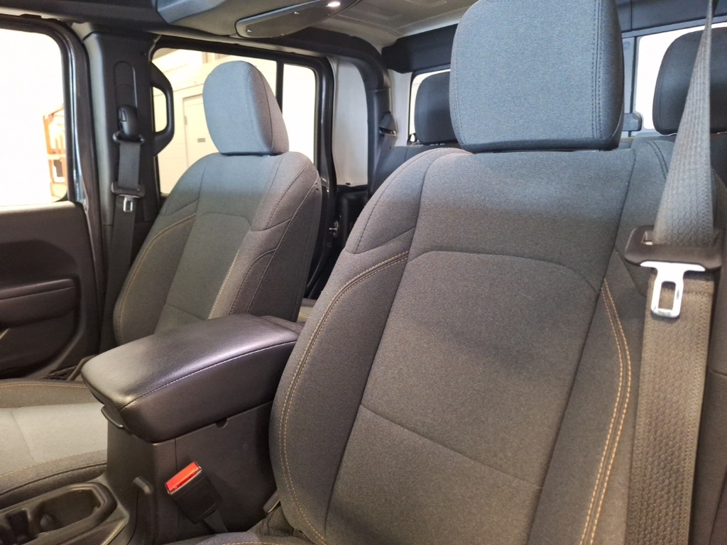 used 2024 Jeep Gladiator car, priced at $40,550