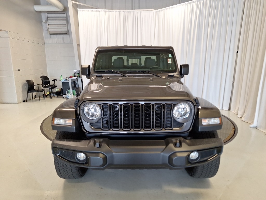 used 2024 Jeep Gladiator car, priced at $40,550