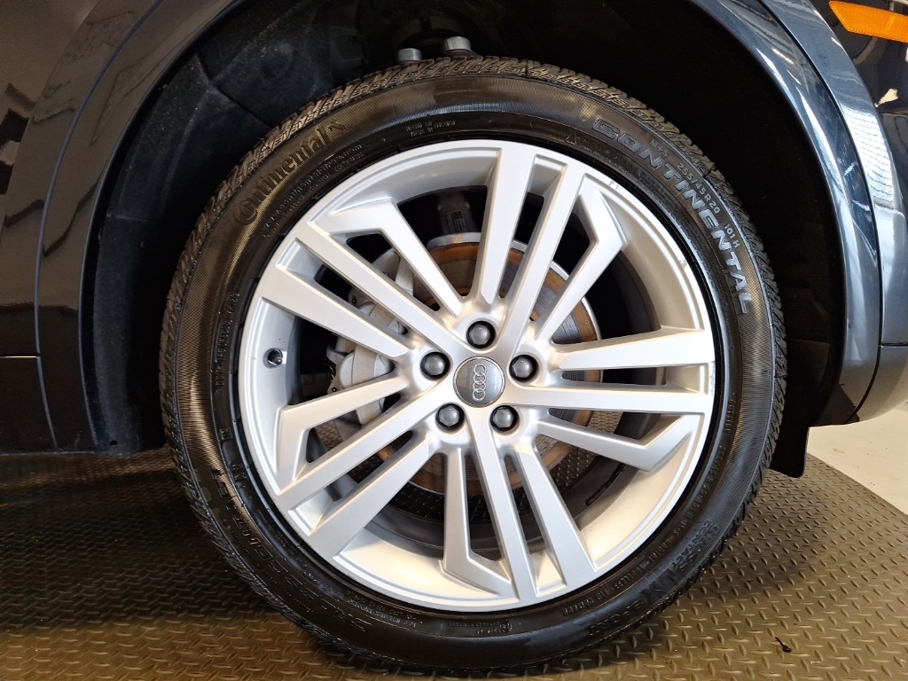 used 2020 Audi Q5 car, priced at $17,499