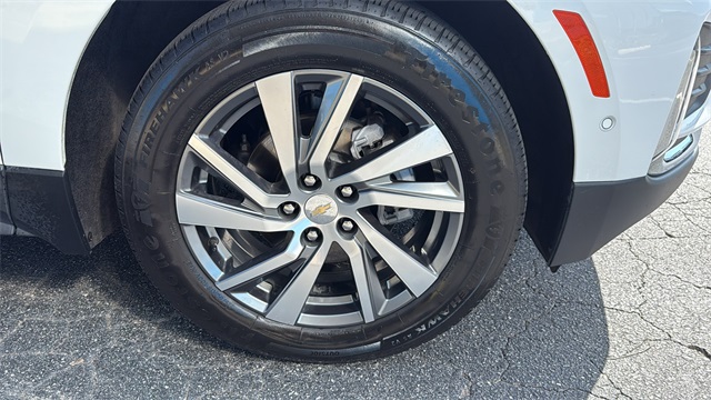 used 2022 Chevrolet Equinox car, priced at $23,899