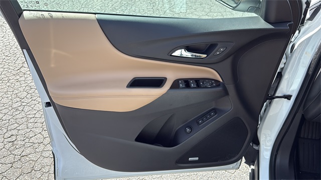 used 2022 Chevrolet Equinox car, priced at $23,899