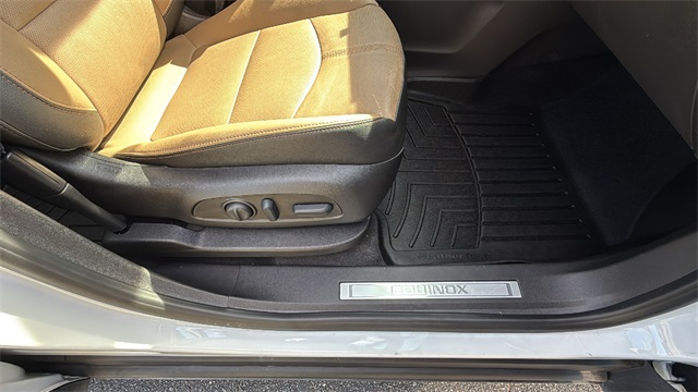 used 2022 Chevrolet Equinox car, priced at $23,899