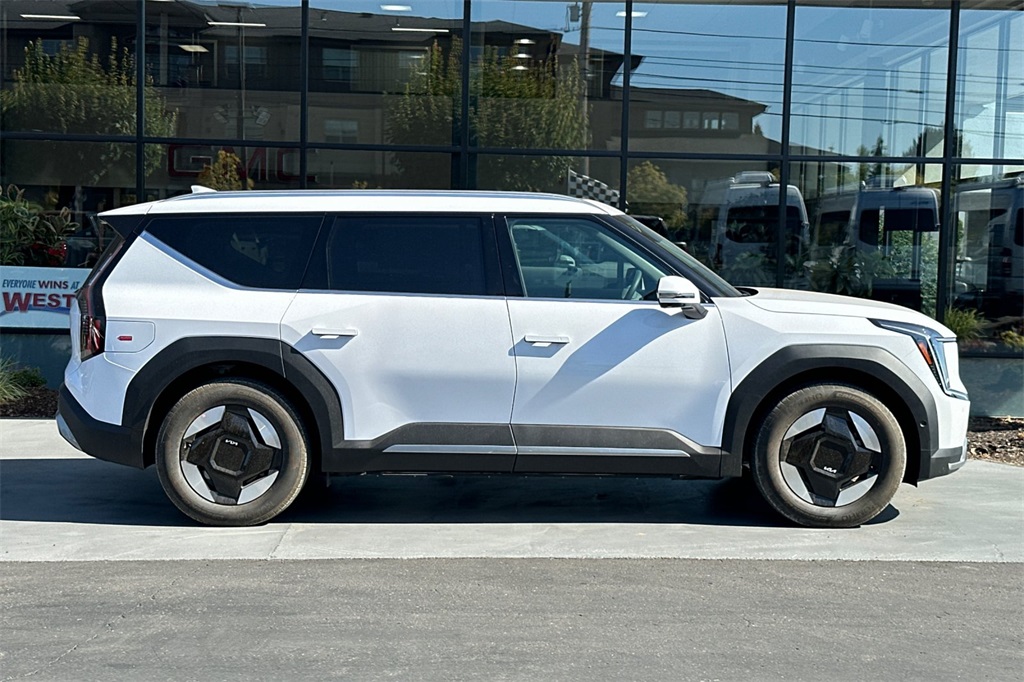 new 2026 Kia EV9 car, priced at $62,930