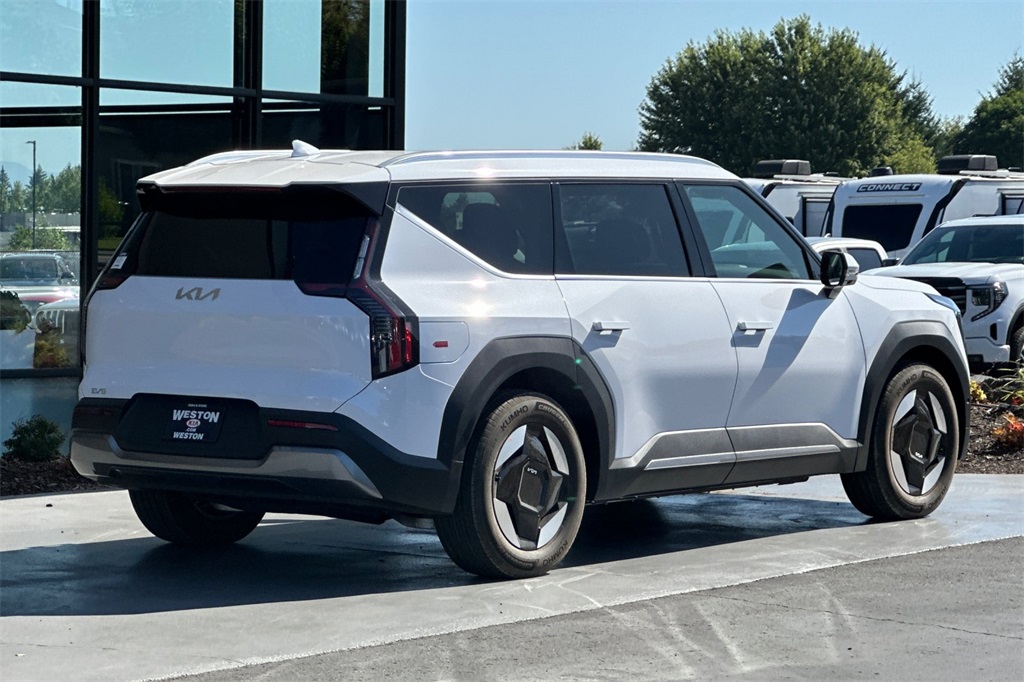 new 2026 Kia EV9 car, priced at $62,930