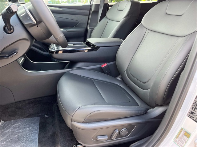 new 2025 Hyundai Tucson Hybrid car, priced at $33,915