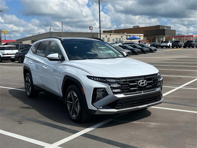 new 2025 Hyundai Tucson Hybrid car, priced at $33,915