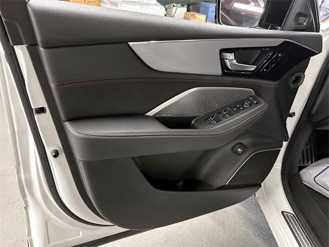 used 2023 Acura MDX car, priced at $45,185