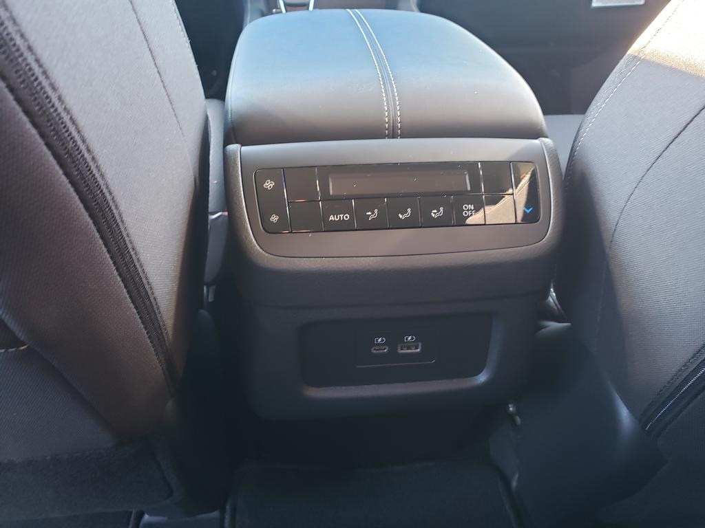 new 2025 Nissan Pathfinder car, priced at $35,108