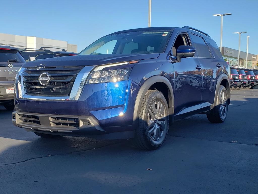 new 2025 Nissan Pathfinder car, priced at $35,108