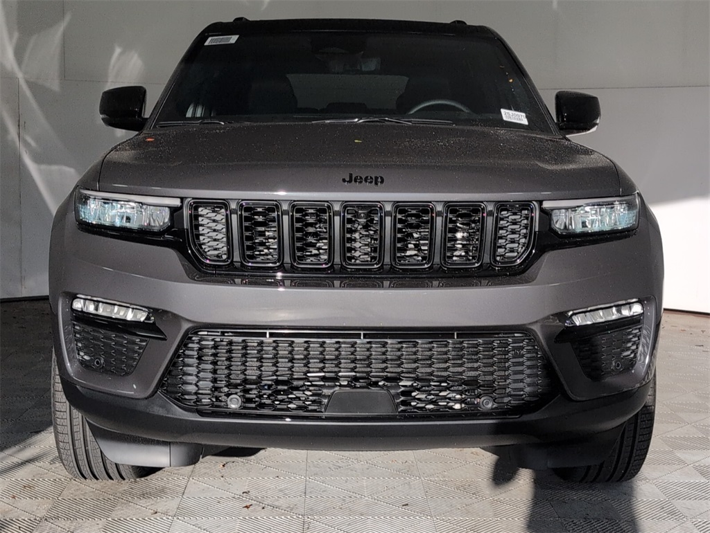 new 2025 Jeep Grand Cherokee car, priced at $48,680