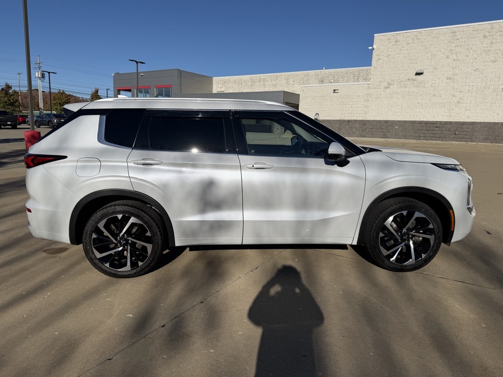 used 2023 Mitsubishi Outlander car, priced at $28,903