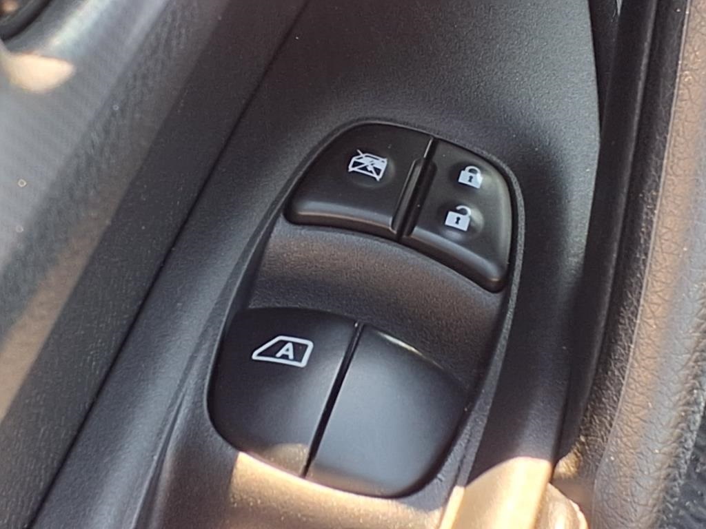 used 2020 Nissan Rogue Sport car, priced at $19,900