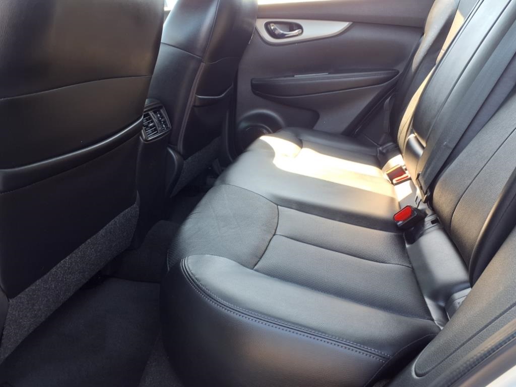 used 2020 Nissan Rogue Sport car, priced at $19,900