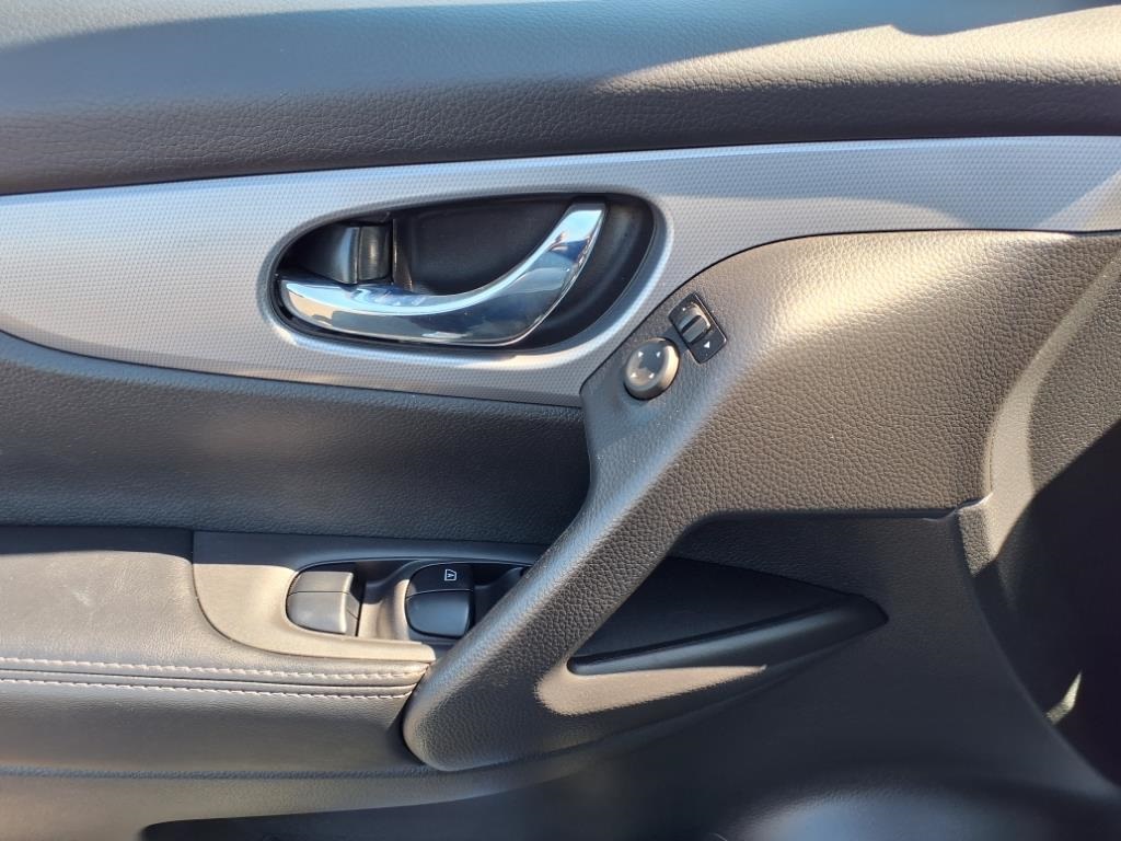 used 2020 Nissan Rogue Sport car, priced at $19,900